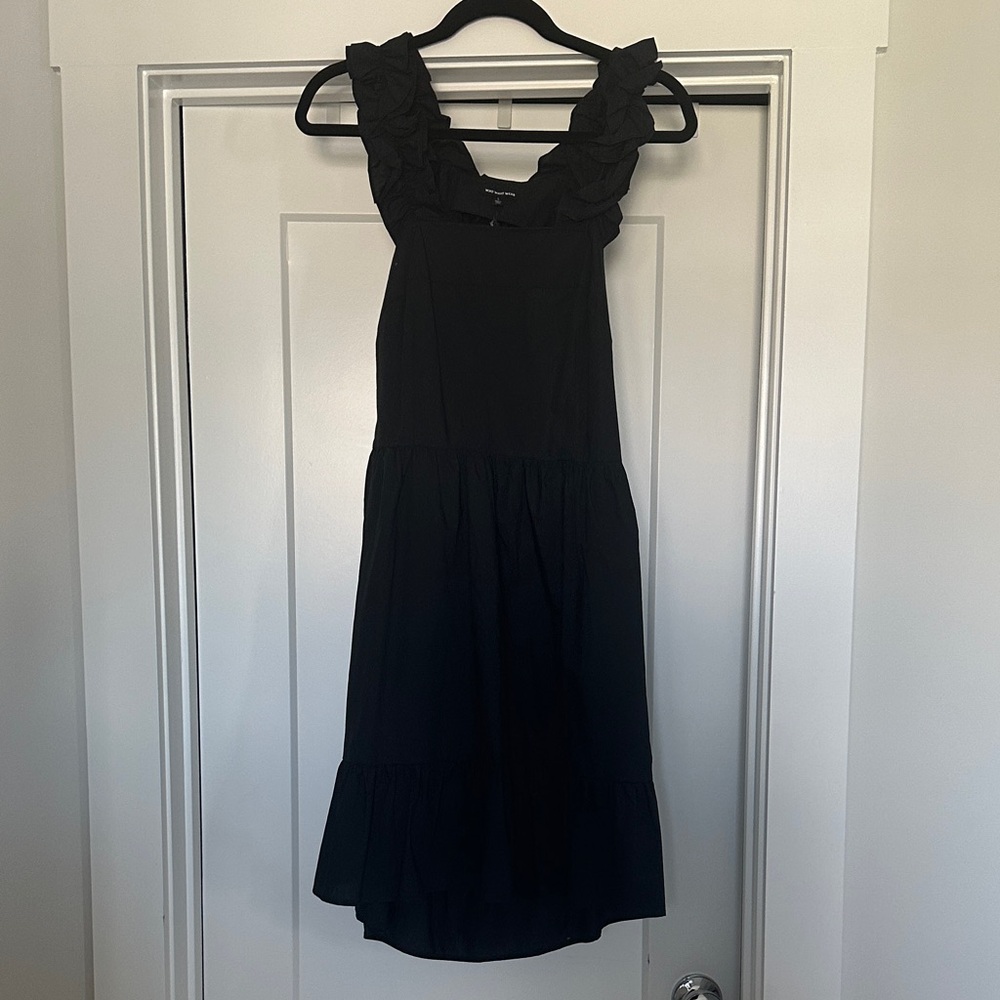 Elegant Black Sleeveless Dress